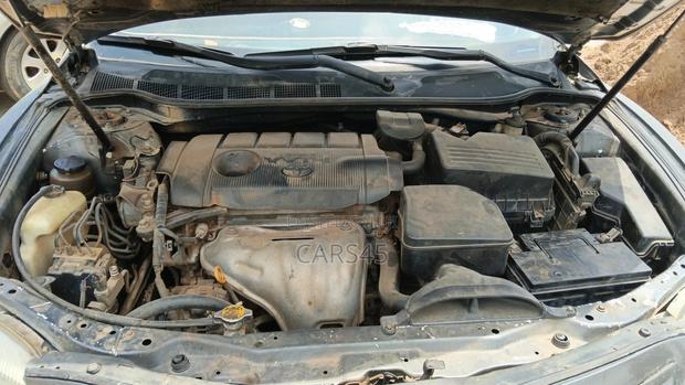 Toyota Camry SE 4dr Sedan (2.5L 4cyl 6A) 2011 Gray