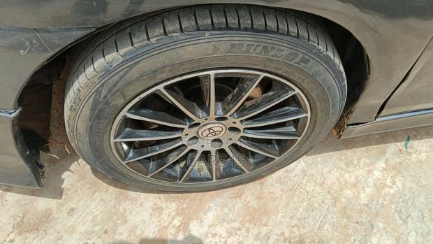 Toyota Camry SE 4dr Sedan (2.5L 4cyl 6A) 2011 Gray
