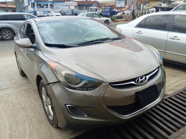 Hyundai Elantra 2013 Brown