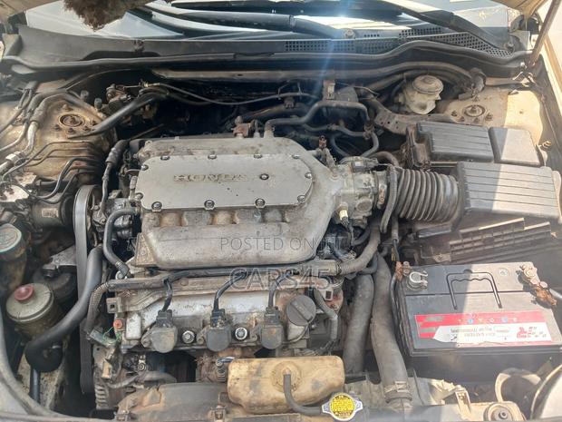 Honda Accord 2004 Gold