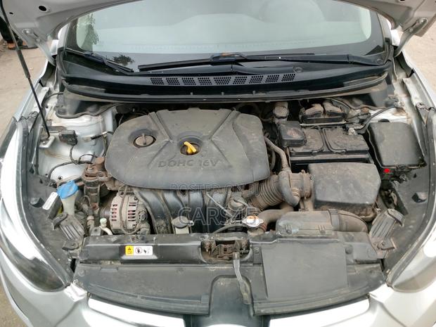 Hyundai Elantra 2016 Silver