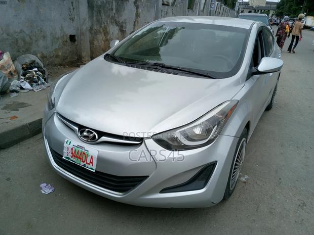Hyundai Elantra 2016 Silver