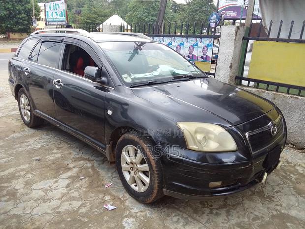Toyota Avensis 2004 Black