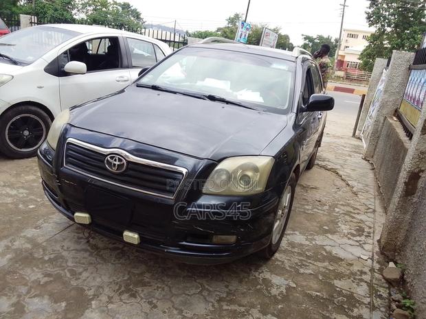Toyota Avensis 2004 Black