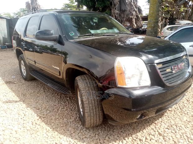 GMC Yukon 2010 Black