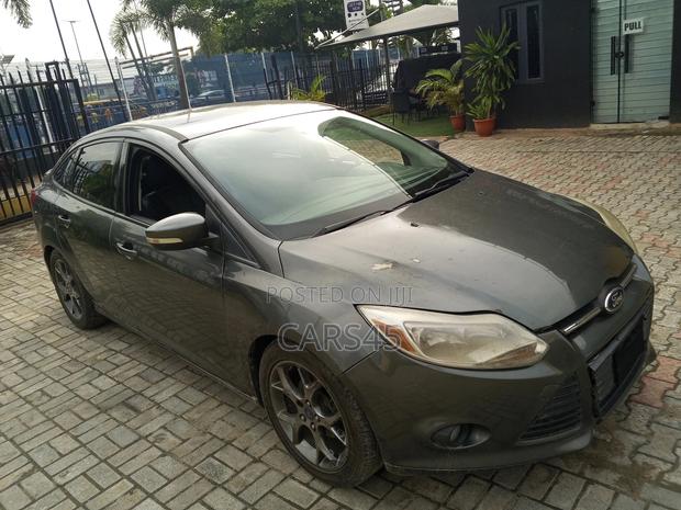 Ford Focus 2014 Gray