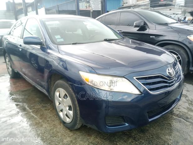 Toyota Camry 2010 Blue