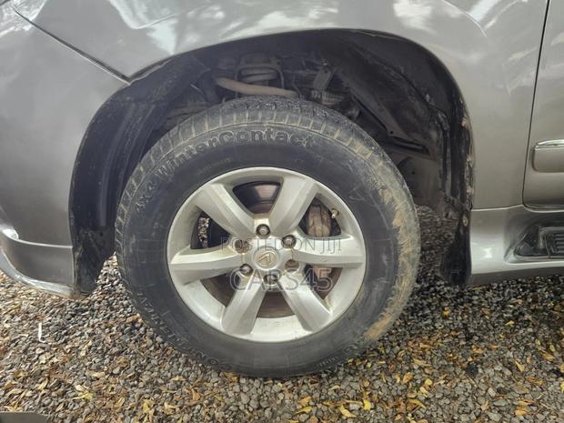 Lexus GX 2011 Gray
