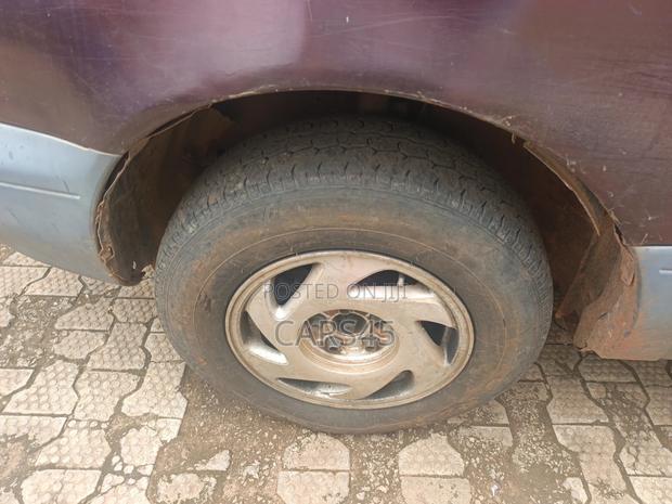 Toyota Sienna 2000 Red