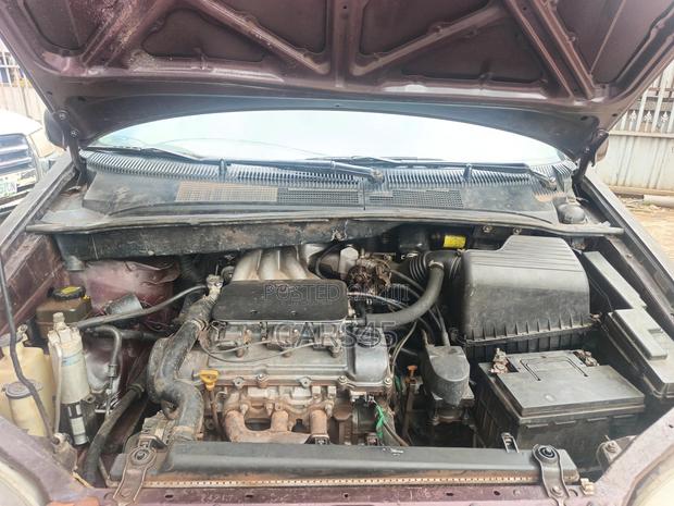 Toyota Sienna 2000 Red