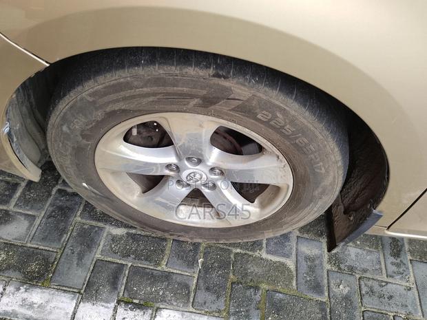 Toyota Sienna 2012 Gold