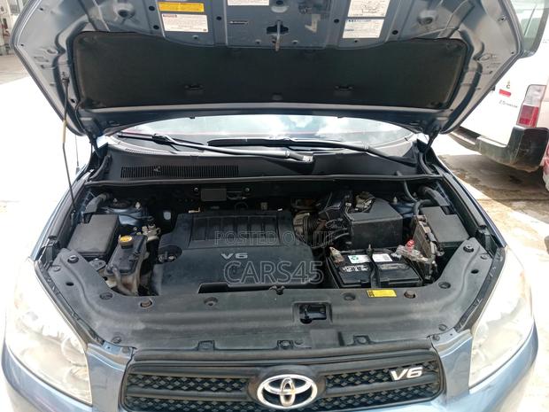 Toyota RAV4 2006 Blue