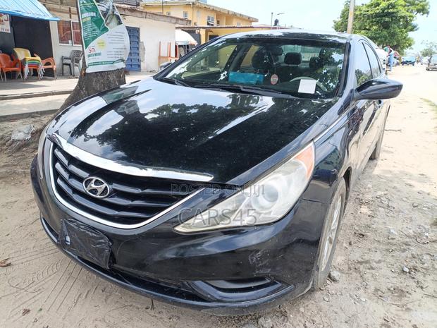 Hyundai Sonata 2011 Black