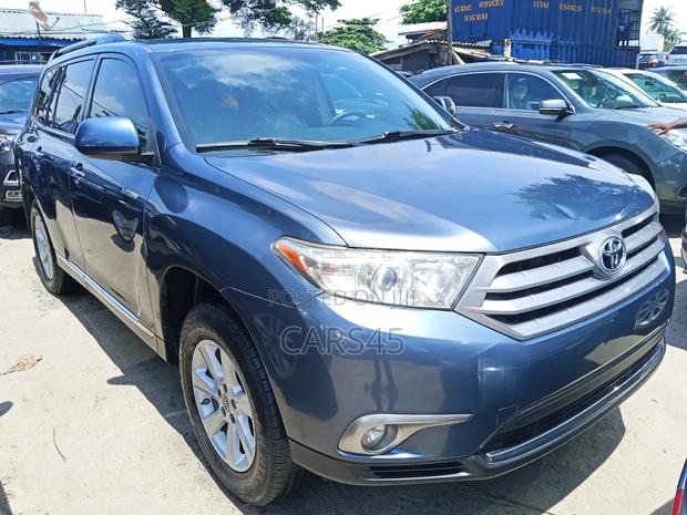 Toyota Highlander 2013 Blue