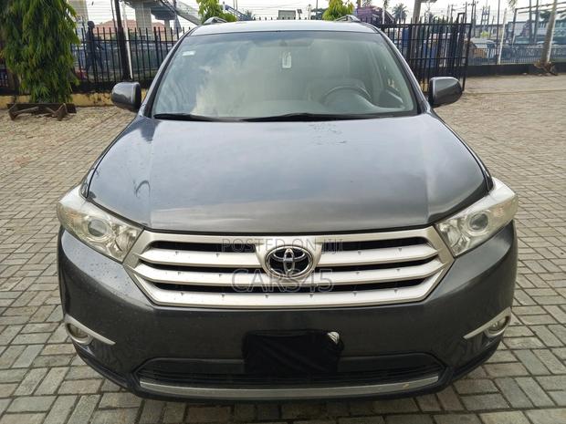 Toyota Highlander 2013 Gray