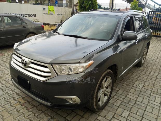 Toyota Highlander 2013 Gray