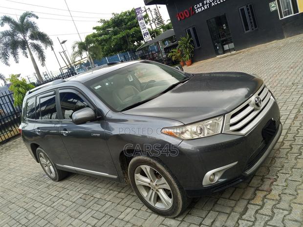 Toyota Highlander 2013 Gray