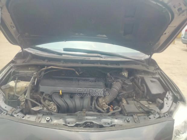 Toyota Corolla 2008 Gray