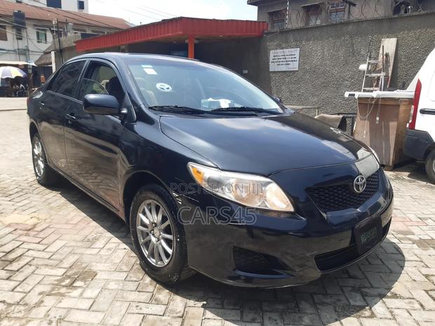 Toyota Corolla 2009 Black