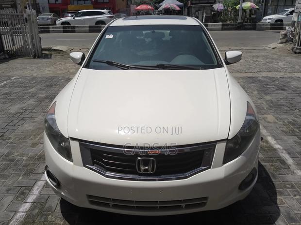 Honda Accord 2010 White