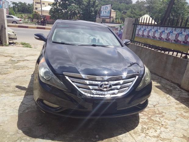 Hyundai Sonata 2012 Black