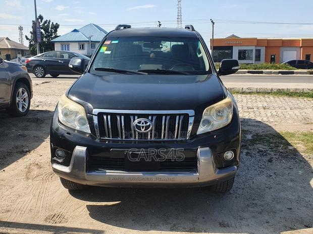 Toyota Land Cruiser Prado 2011 Black