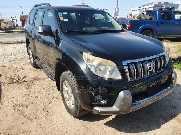 Toyota Land Cruiser Prado 2011 Black