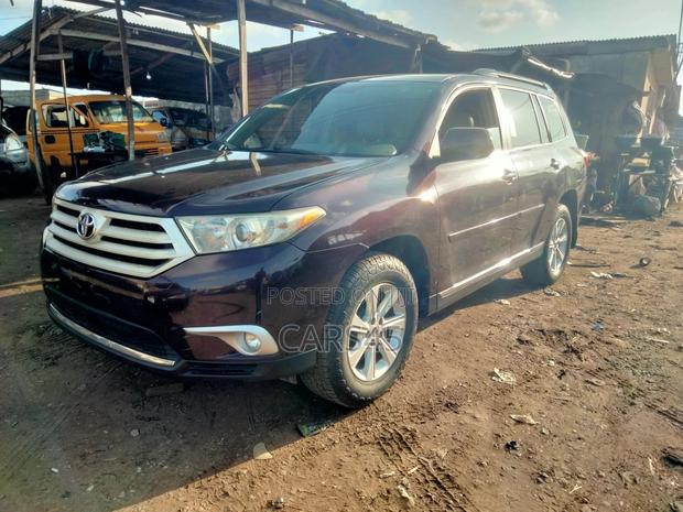 Toyota Highlander 2011 Burgandy