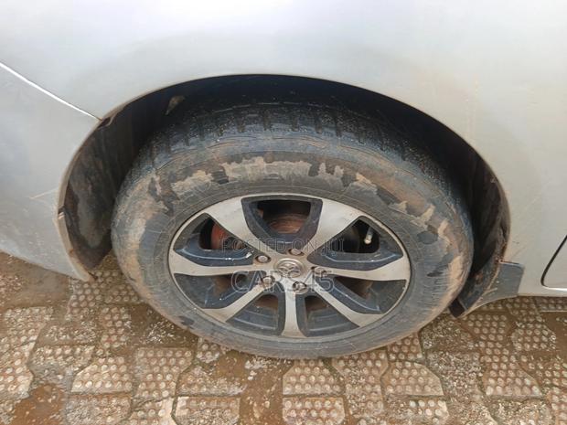 Toyota Corolla 2009 Silver