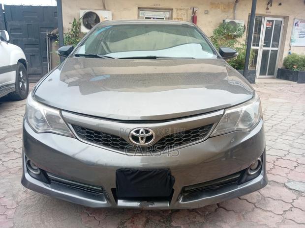 Toyota Camry 2012 Gray