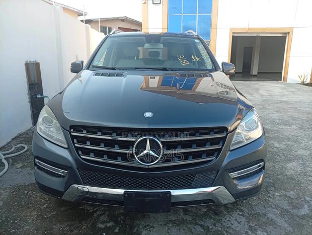 Mercedes-Benz M Class 2015 Black