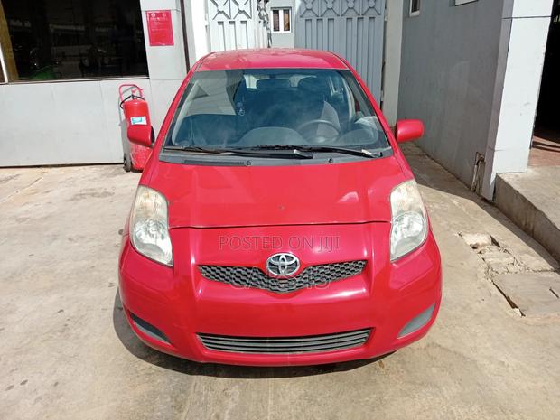 Toyota Yaris 2010 Red