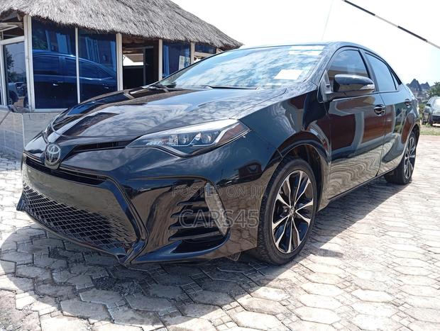 Toyota Corolla 2018 Black