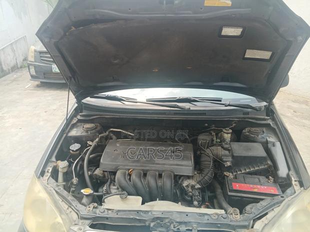 Toyota Corolla 2004 Black