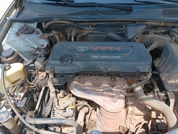 Toyota Camry LE 4dr Sedan (2.4L 4cyl 5A) 2005 Silver