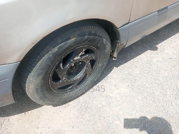 Toyota Sienna 2001 Gold