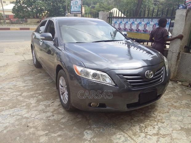 Toyota Camry 2009 Gray