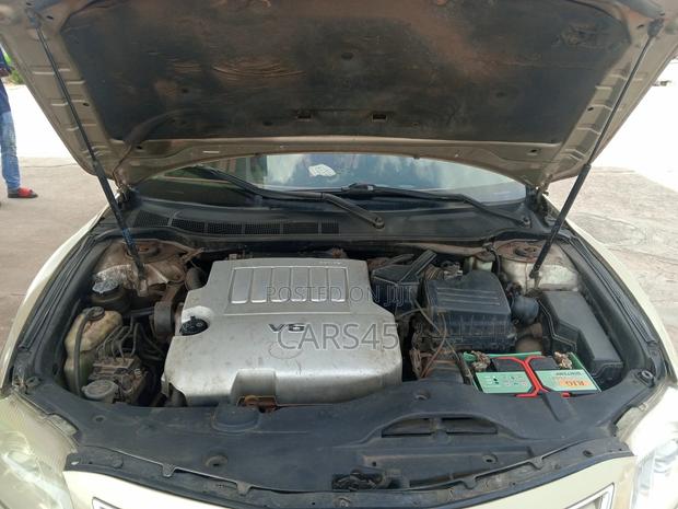 Toyota Camry 2010 Gold