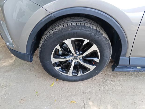 Toyota RAV4 2016 Gray