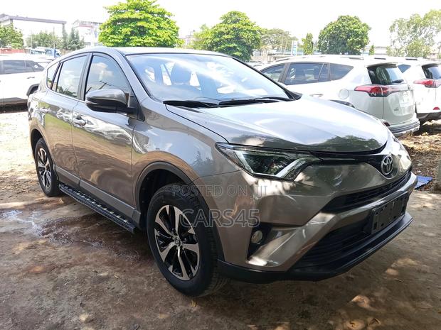 Toyota RAV4 2016 Gray