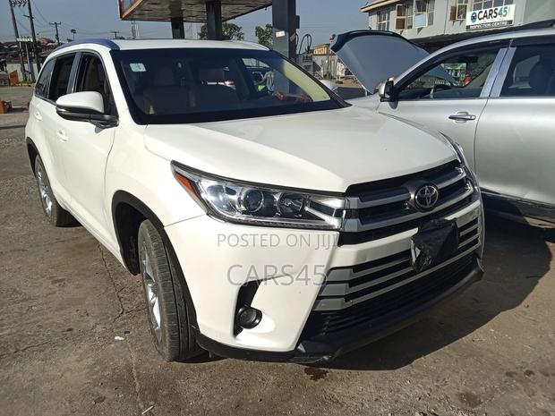 Toyota Highlander Limited 4dr SUV (3.5L 6cyl 6A) 2015 White