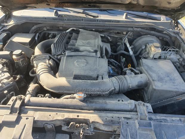 Nissan Pathfinder 2007 Black