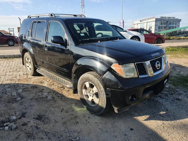 Nissan Pathfinder 2007 Black