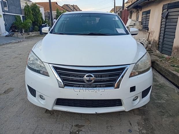 Nissan Sentra SR 4dr Sedan (1.8L 4cyl CVT) 2014 White