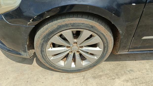 Volkswagen Passat 2011 Black