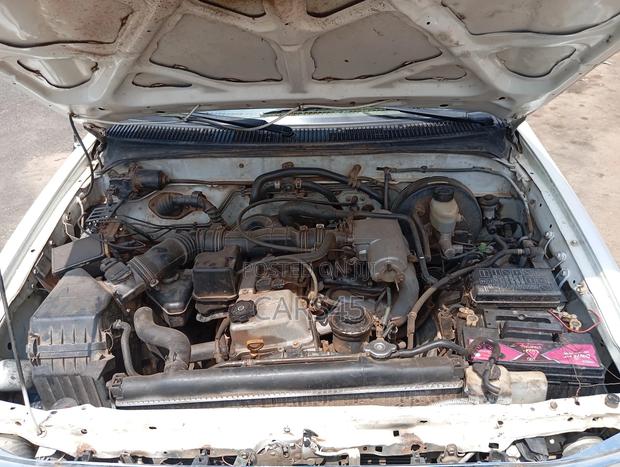 Toyota Tacoma 2004 White