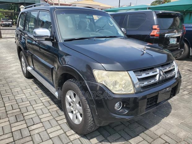 Mitsubishi Pajero 2012 Black
