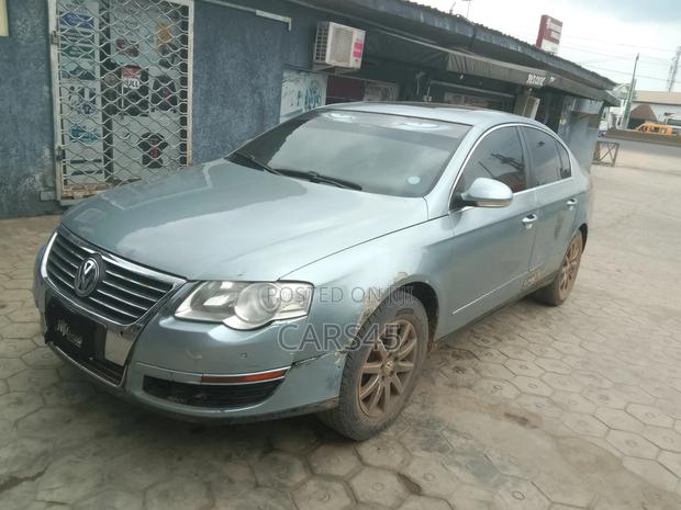 Volkswagen Passat 2006 Blue