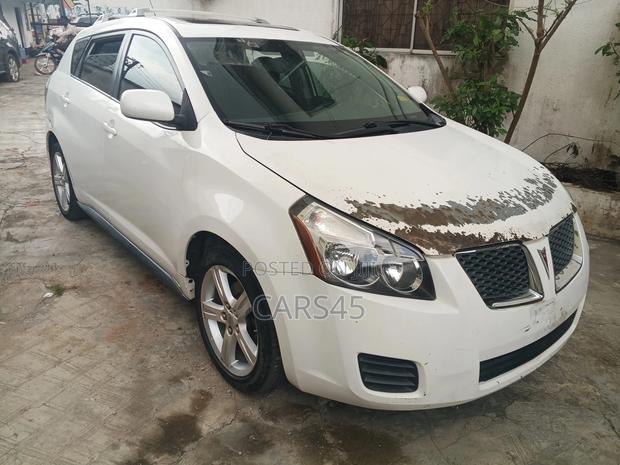 Pontiac Vibe 2009 White