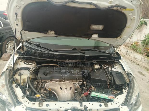 Pontiac Vibe 2009 White